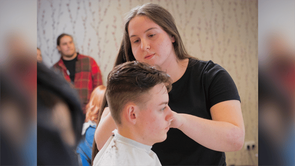 Barber Lauren Wins award