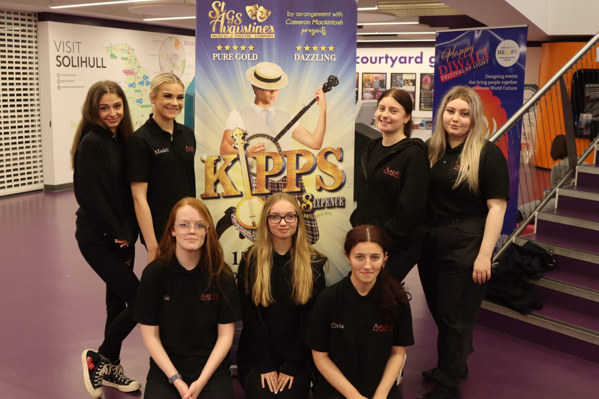 stage crew for Kipps