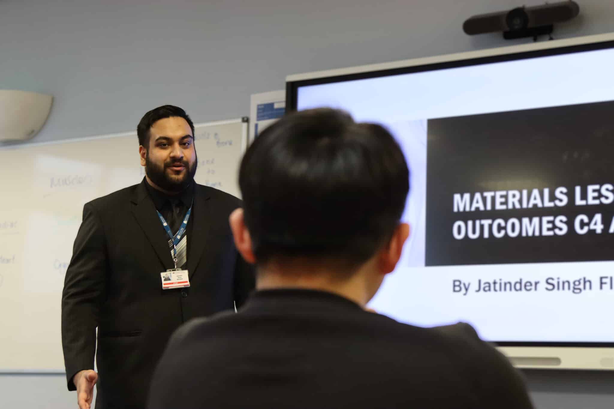 Aerospace graduate returns to inspire next generation
