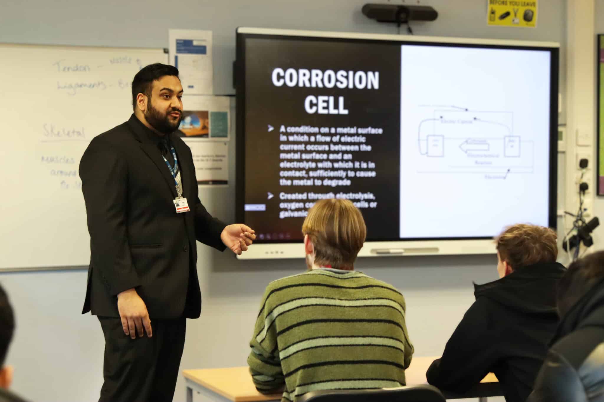 Aerospace graduate returns to inspire next generation