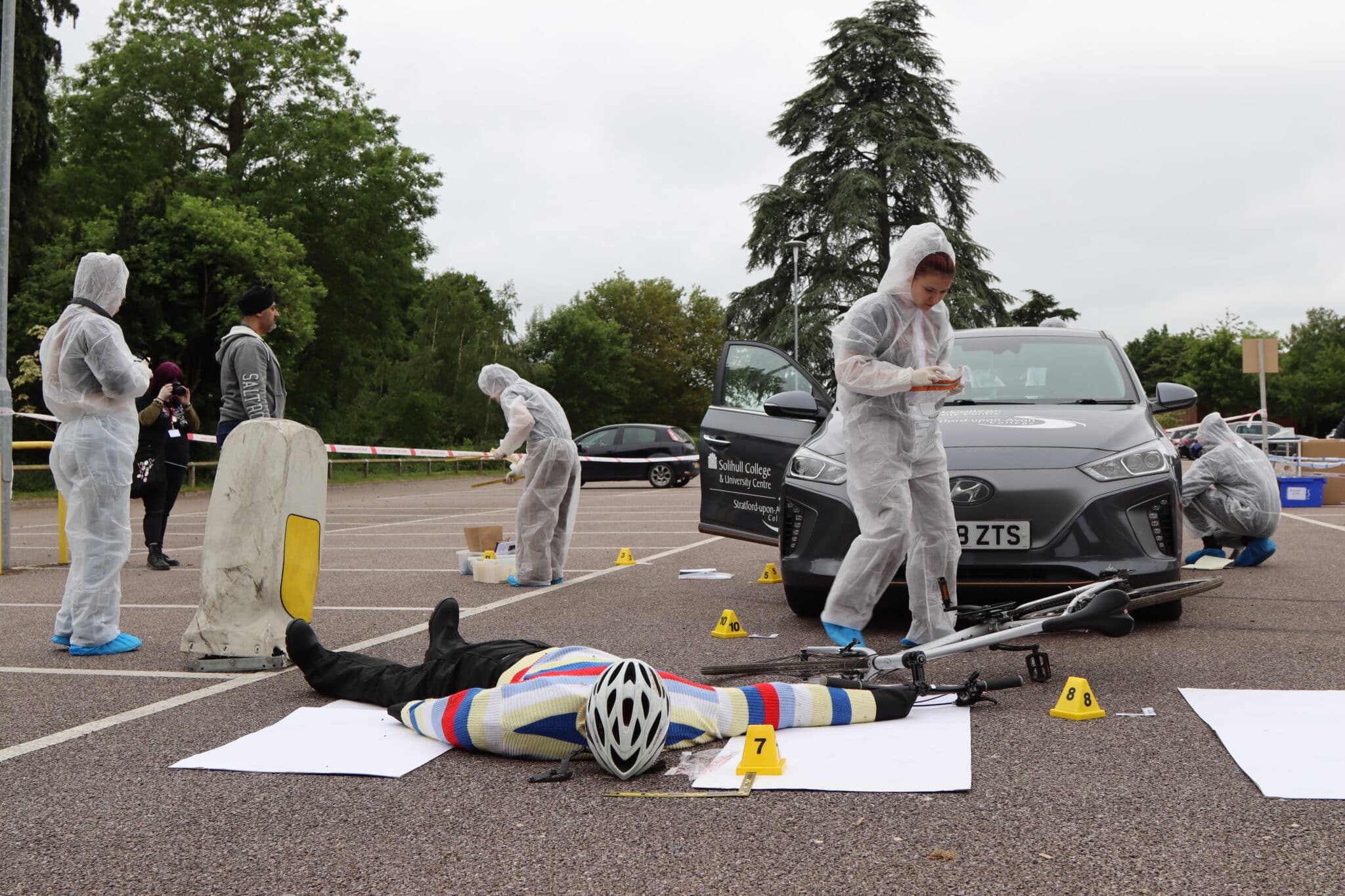 Forensic crime scene with students