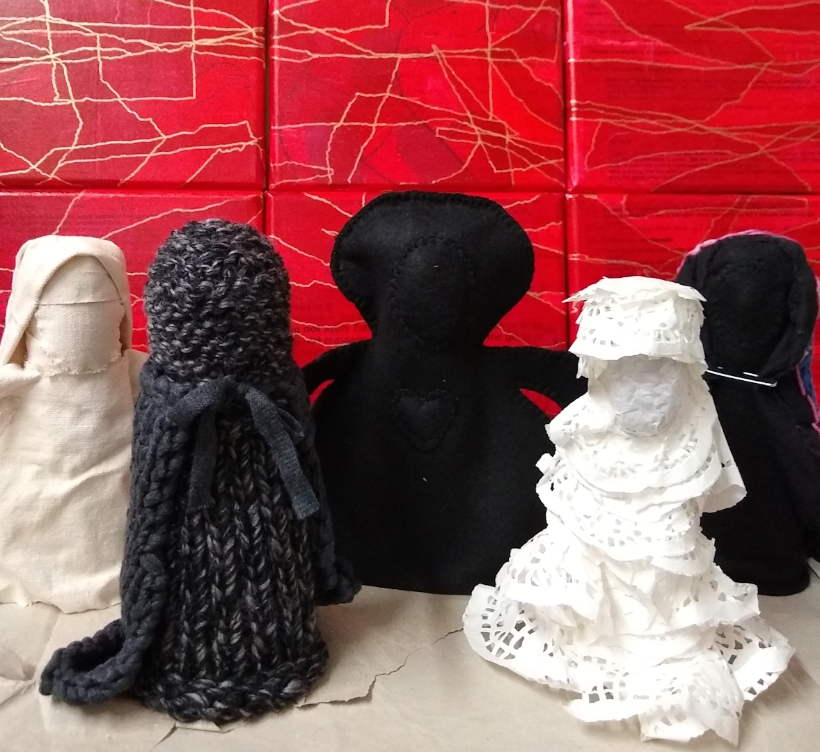 Crow Dillon-Parkin's show called 'Small' featuring Oestrodolls