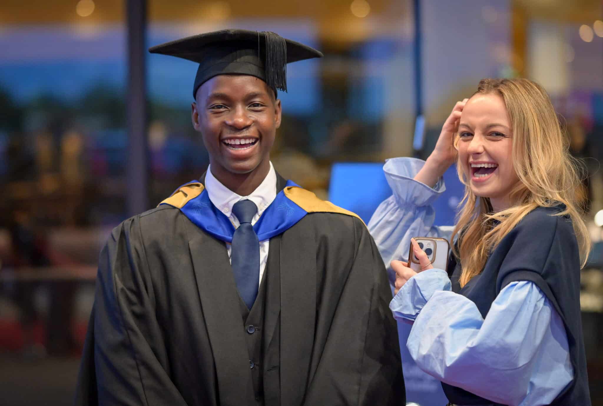 College set to offer free university level courses